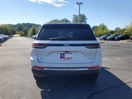 2024 Jeep Grand Cherokee Laredo