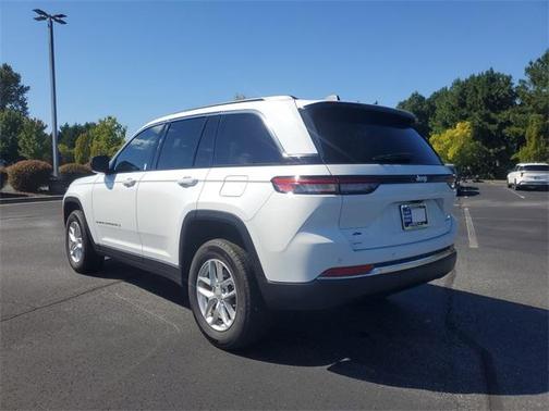 2024 Jeep Grand Cherokee Laredo