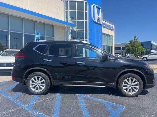Magnetic Black 2018 Nissan Rogue SV