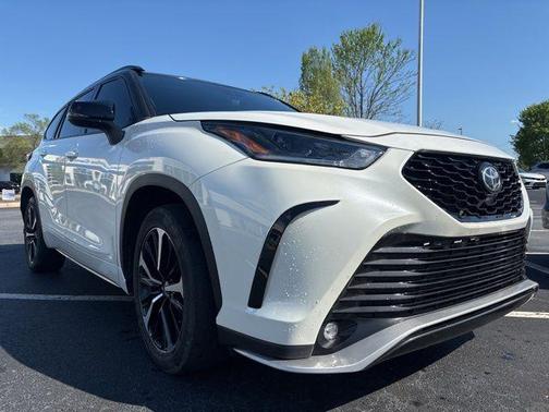 Blizzard Pearl 2021 Toyota Highlander XSE