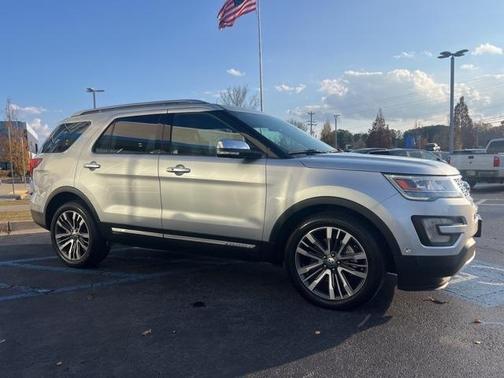 2017 Ford Explorer Platinum