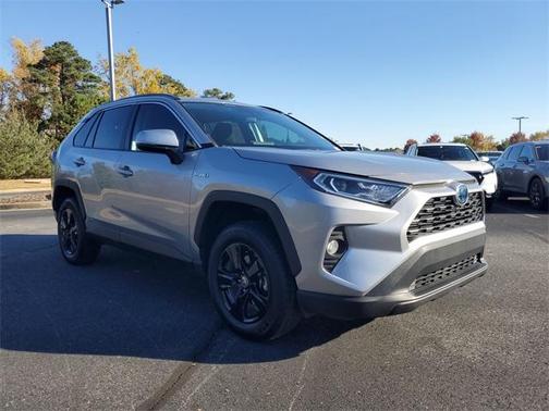 2021 Toyota RAV4 Hybrid XLE