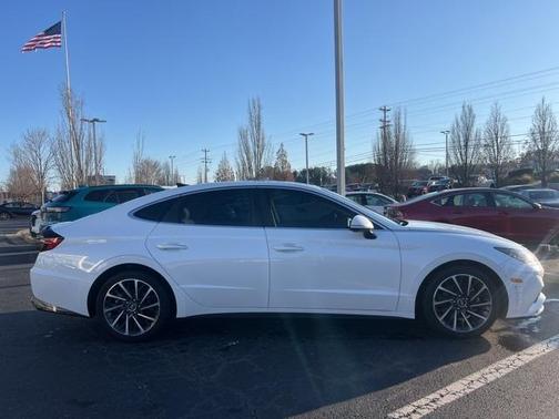 2021 Hyundai SONATA Limited
