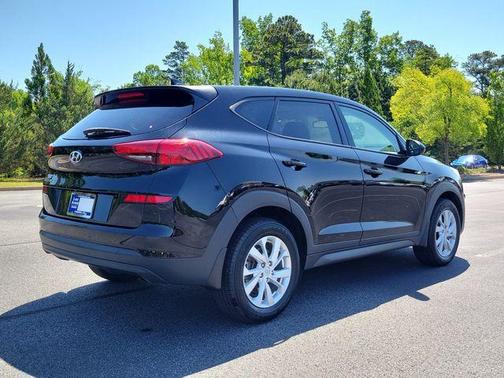 Black Noir Pearl 2019 Hyundai TUCSON SE