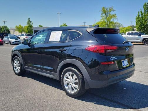 Black Noir Pearl 2019 Hyundai TUCSON SE