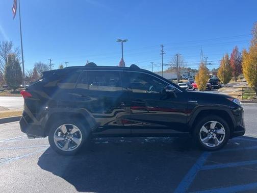 2021 Toyota RAV4 Hybrid XLE Premium