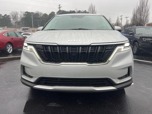 2023 Kia Carnival LX