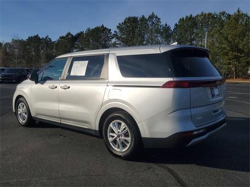 2023 Kia Carnival LX