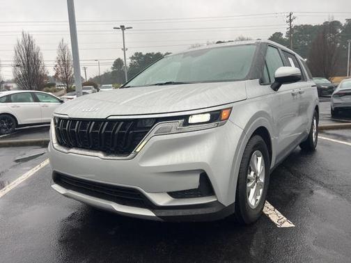 2023 Kia Carnival LX