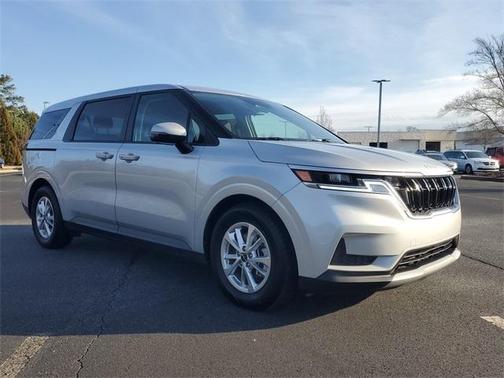 2023 Kia Carnival LX