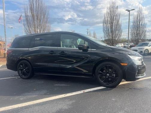 2024 Honda Odyssey Sport