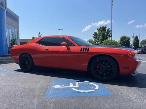 2009 Dodge Challenger SRT8