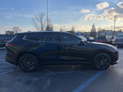 2025 Toyota Crown Signia 