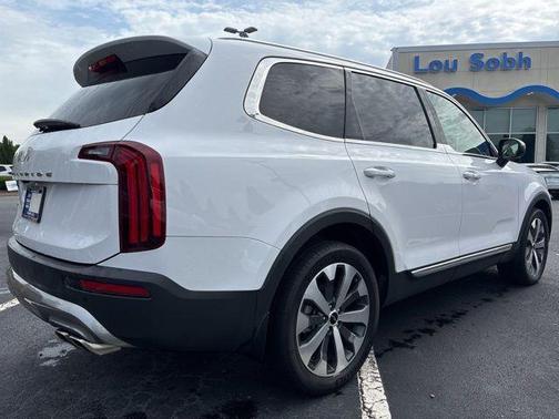 Glacial White Pearl 2022 Kia Telluride EX