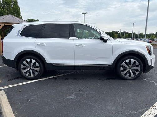 Glacial White Pearl 2022 Kia Telluride EX