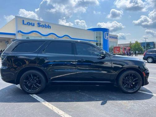 DB Black Crystal Clearcoat 2022 Dodge Durango GT