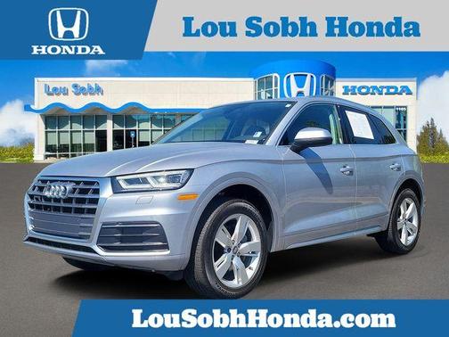Florett Silver Metallic 2018 Audi Q5 2.0T Premium Plus