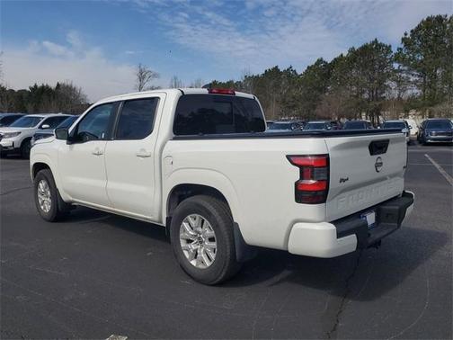 2024 Nissan Frontier SV
