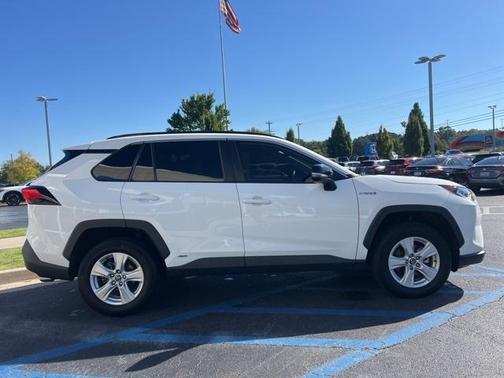 2020 Toyota RAV4 Hybrid XLE