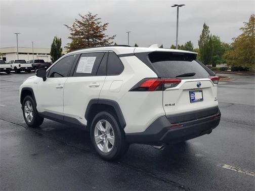 2020 Toyota RAV4 Hybrid XLE