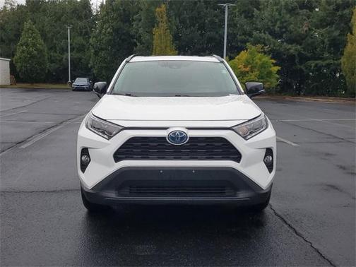 2020 Toyota RAV4 Hybrid XLE