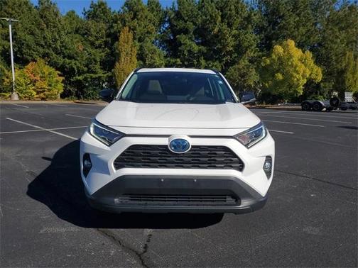 2020 Toyota RAV4 Hybrid XLE