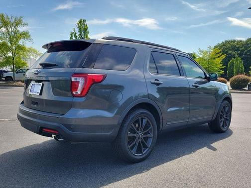 Magnetic Metallic 2019 Ford Explorer XLT