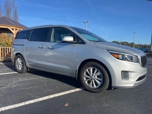 2018 Kia Sedona LX