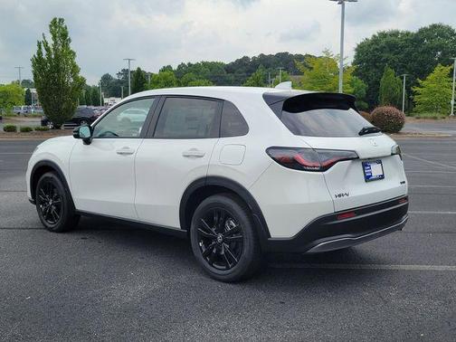 Platinum White Pearl 2026 Honda HR-V Sport