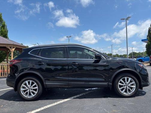 Magnetic Black 2021 Nissan Rogue Sport SV
