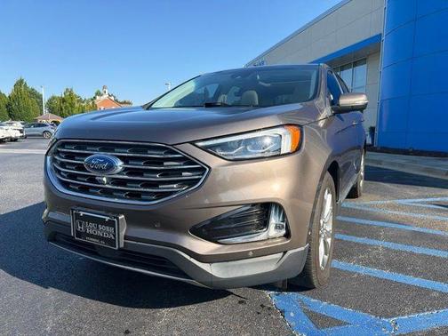 Stone Gray Metallic 2019 Ford Edge Titanium