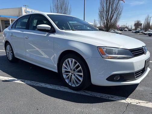 Candy White 2014 Volkswagen Jetta SEL