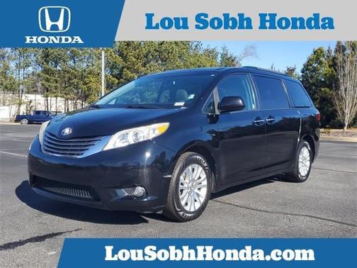 2017 Toyota Sienna XLE