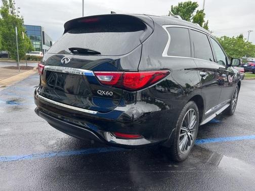 2017 INFINITI QX60 Base