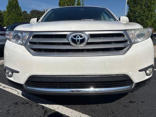 Blizzard Pearl 2013 Toyota Highlander SE