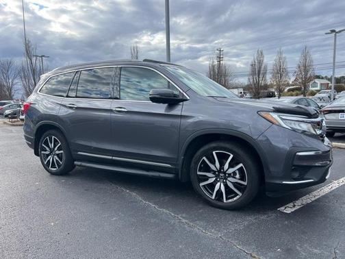 2019 Honda Pilot Touring 8-Passenger
