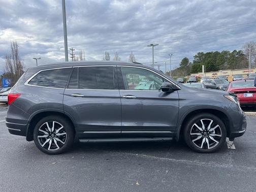 2019 Honda Pilot Touring 8-Passenger