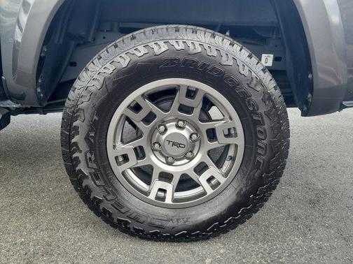 Magnetic Gray Metallic 2022 Toyota Tacoma TRD Sport