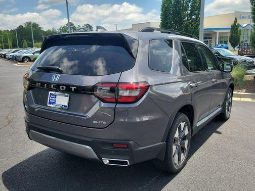 Modern Steel Metallic 2026 Honda Pilot Elite