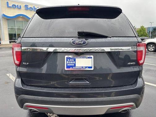 Smoked Quartz Metallic Tinted Clearcoat 2017 Ford Explorer XLT