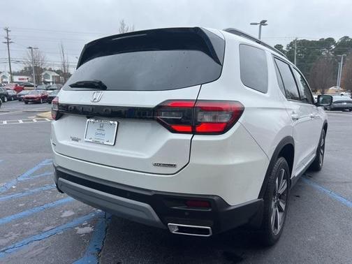 2023 Honda Pilot Touring