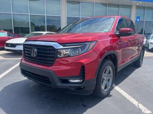 Radiant Red Metallic II 2023 Honda Ridgeline RTL