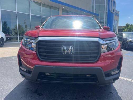 Radiant Red Metallic II 2023 Honda Ridgeline RTL