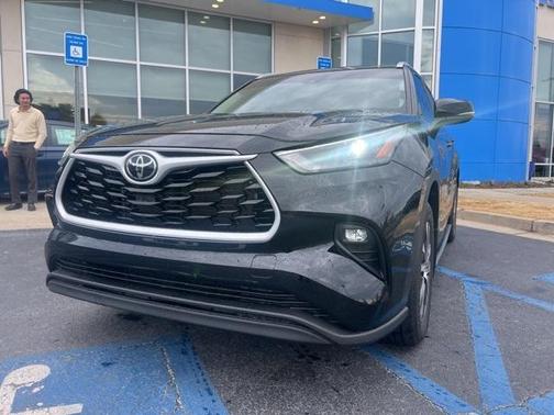 2024 Toyota Highlander XLE