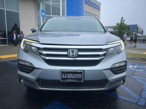 Lunar Silver Metallic 2018 Honda Pilot Touring