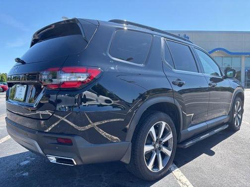 Crystal Black Pearl 2025 Honda Pilot Touring