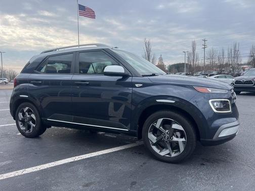 2023 Hyundai VENUE Limited