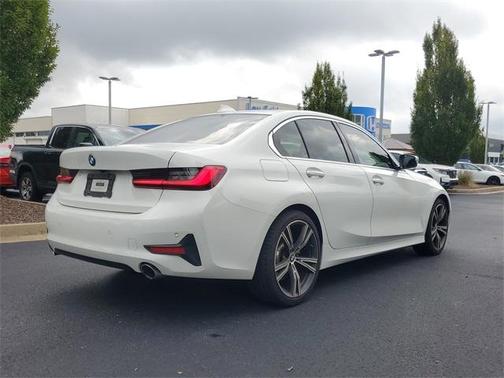 2021 BMW 330 i