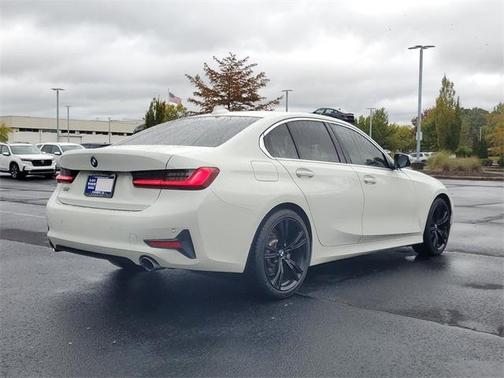 2021 BMW 330 i