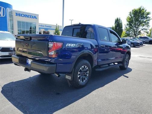 2024 Nissan Titan PRO-4X